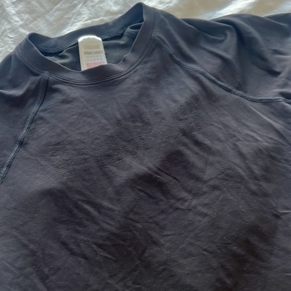 Gymshark sport tshirt - Picture 2 of 3
